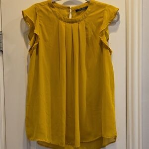 EUC Doe & Rae Large Mustard Ruffle Sleeve Blouse